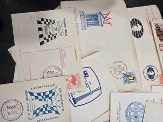 Lote de más de 100 sobres postales con sellos