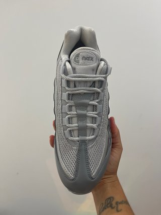 Nike Air Max 95 Gris y Blanco