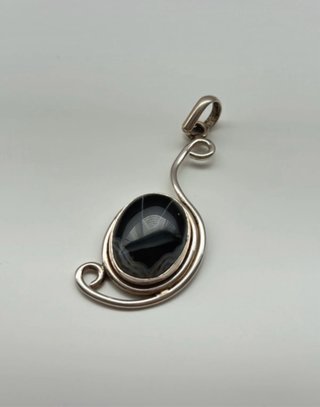 Colgantes de plata con piedras