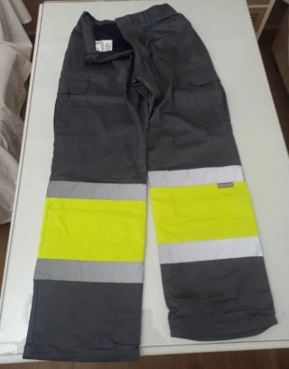 Ropa de trabajo Velilla 10€ por piezas