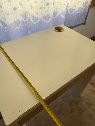 Mesa estudio Ikea blanca y madera