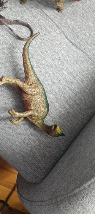 Lote de Figuras de Dinosaurios y Dragón