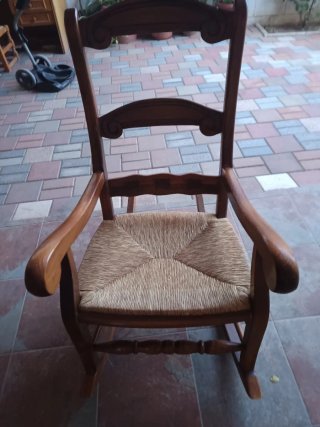 Mecedora de madera
