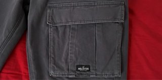 Pantalón cargo Hollister gris oscuro