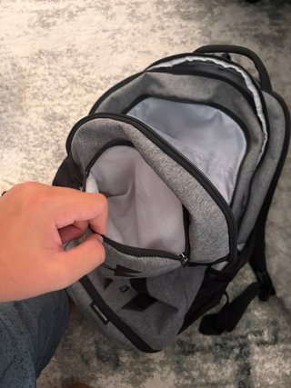 Mochila Under Armour Hustle 5.0 29L Gris/Negra