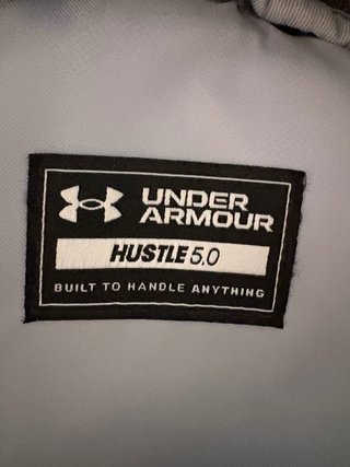 Mochila Under Armour Hustle 5.0 29L Gris/Negra