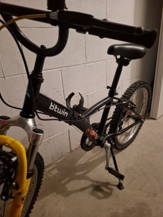 Bicicleta infantil Btwin negra