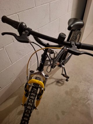 Bicicleta infantil Btwin negra