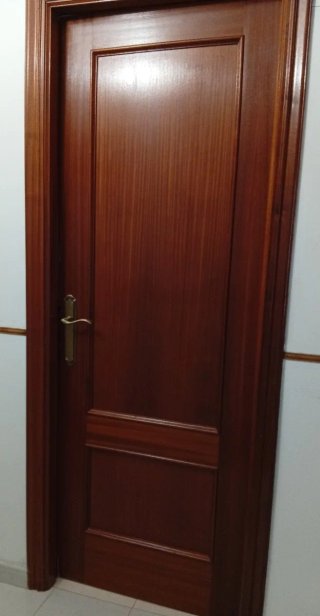 Set de 7 puertas de madera con pomos y bisagras