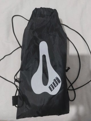 Sillín Bici Deportivo ODI + Funda Negra