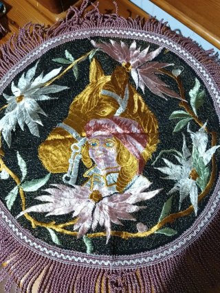 Bordado textil antiguo caballo y jinete