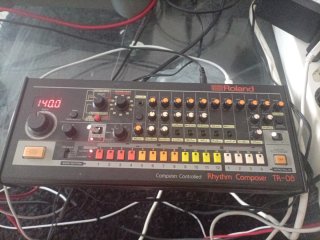 Roland TR-08 Caja de Ritmos