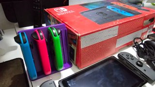 Nintendo Switch Completa Negra y Roja