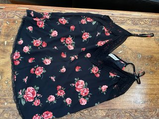 Ropa chica talla S