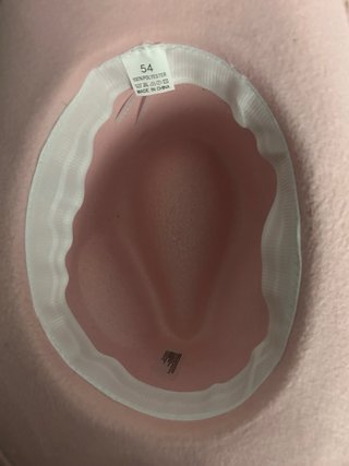 Gorro vaquero rosa con adornos plateados