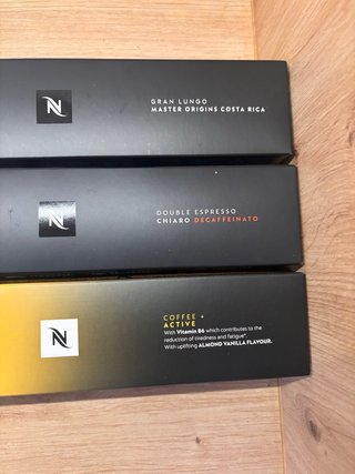 Cafetera Nespresso Vertuo Plus Gris