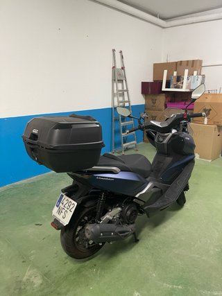 Scooter Keeway Azul Oscuro