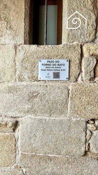 Casa adosada en venta en Noia