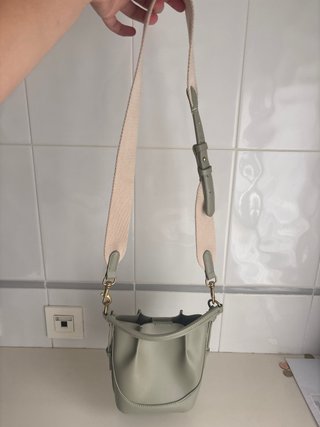 Bolso verde pastel Zara