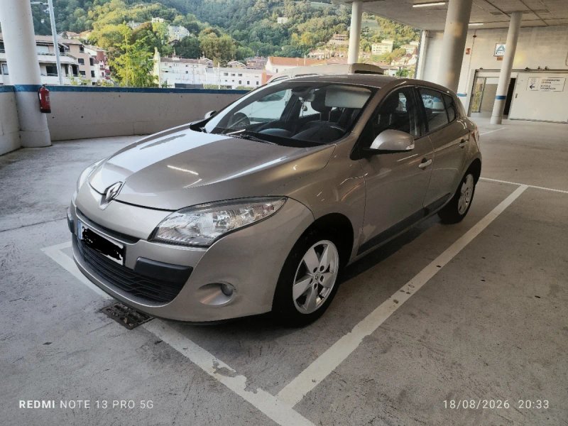 Renault Megane 2011 - foto 1