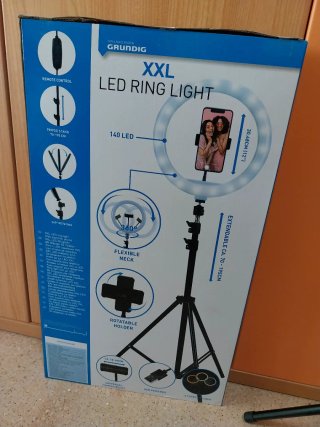 Trípode Grundig LED Ring Light XXL