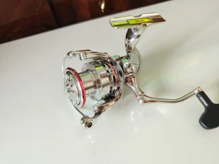 Carrete Pesca Giratorio 5.5:1 SW 4000