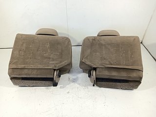 ASIENTOS TRASEROS NISSAN TERRANO II (R20) TD27TI