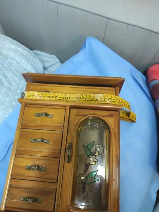 Caja joyero de madera