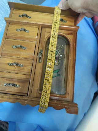 Caja joyero de madera