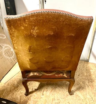 Sillón antiguo tapiz floral
