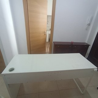Escritorio Ikea Blanco con 2 Cajones