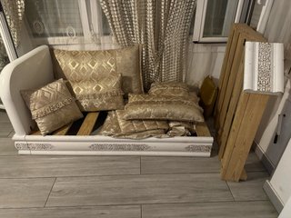 Salón Marroquí Beige y Dorado