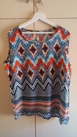Top estampado talla L