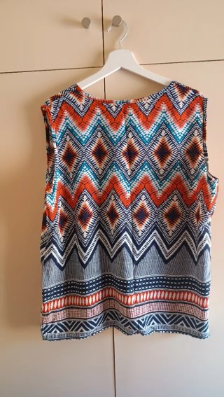 Top estampado talla L