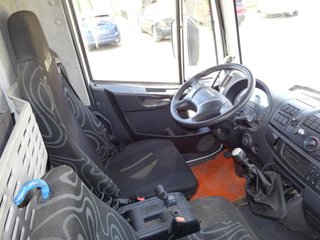 Iveco EUROCARGO ML 100E22-CAMIONES GRUAS