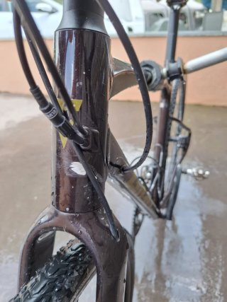 Bicicleta Gravel Giant Revolt 1