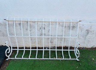 Reja de hierro macizo