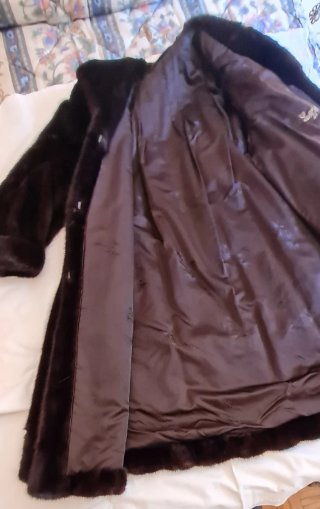 Abrigo vintage bordado luis Vuitton