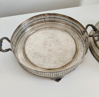 Bandeja Vintage con Campana Metal Plateado 26cm