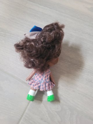 Lote 2 Mini Muñecas Famosa Ojos Grandes