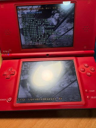 Nintendo DSi XL Edición Mario Roja