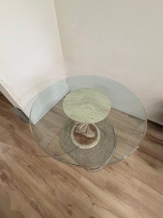 Mesa redonda cristal pie mármol espiral