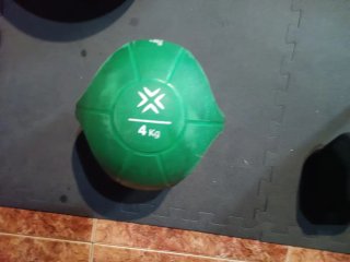 3 Kettlebell Balón Arancione 6kg verde 4kg rosso 8kg
