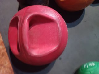 3 Kettlebell Balón Arancione 6kg verde 4kg rosso 8kg