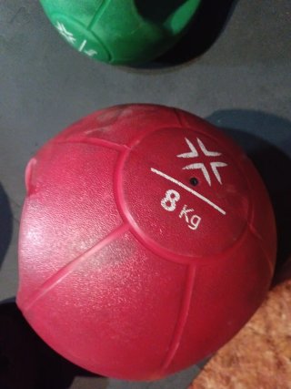 3 Kettlebell Balón Arancione 6kg verde 4kg rosso 8kg