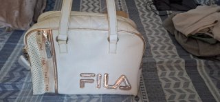 Bolso Fila Blanco y Dorado