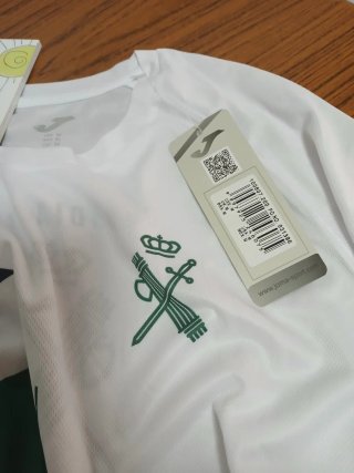 Lote Camiseta, Bolsa, Medalla libro pins y Más