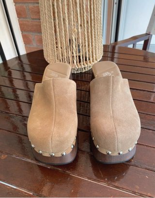 Zuecos Zara Tacón Madera Tachuelas
