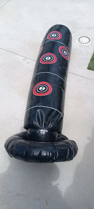 Saco de boxeo hinchable negro