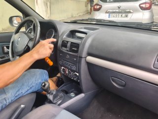 Renault Clio etiqueta b económico aceptó cambio